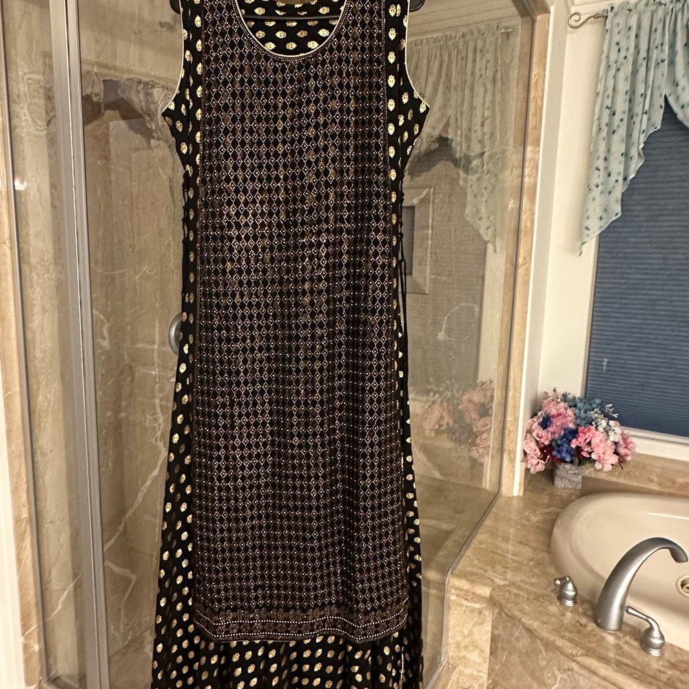 Elegant Black and Gold Women's Dress